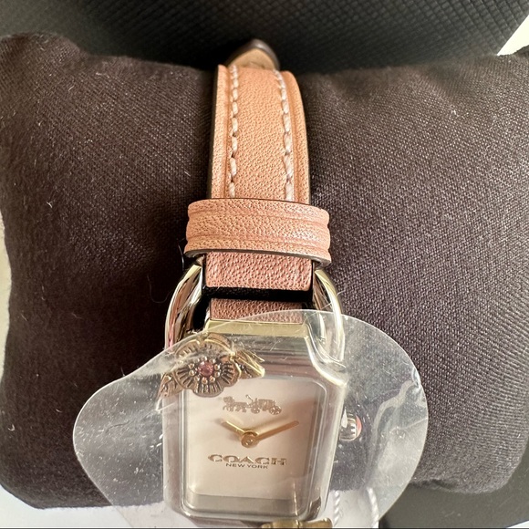COACH Cadie blush leather strap blush watch NWT - Picture 10 of 10